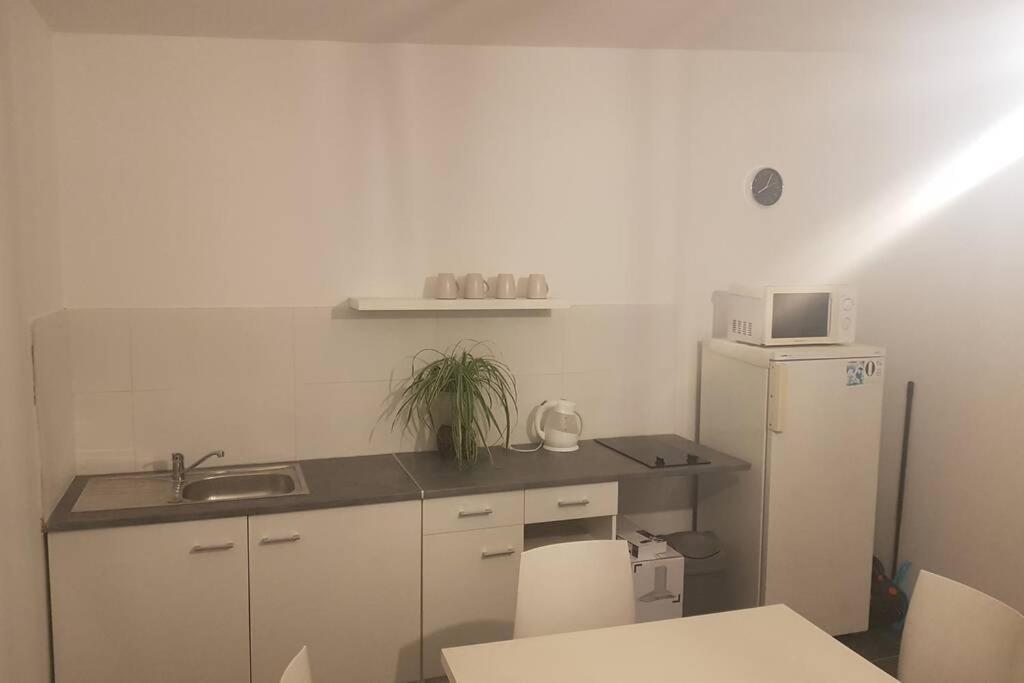 Apartament Petite Maison Au Calme Macey  Zewnętrze zdjęcie